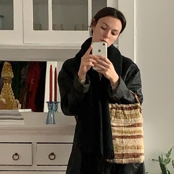 Meet your Posher, Jolen - Picture 1 of 1